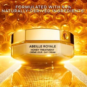 Guerlain ABEILLE ROYALE
HONEY TREATMENT DAY CREAM 15ml (Full size 180$)